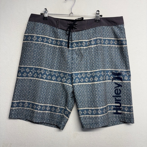 Hurley Swim Shorts 34 Stripe Navy Blue - Picture 1 of 6